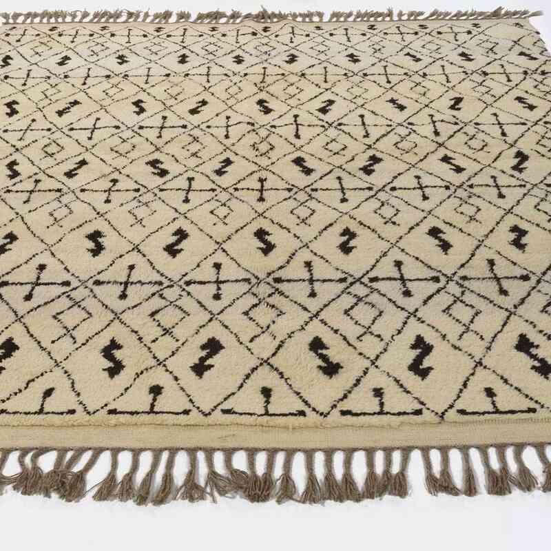 Beige, Black New Moroccan Style Hand-Knotted Tulu Rug - 6' 11" x 8' 2" (83" x 98") - K0008987