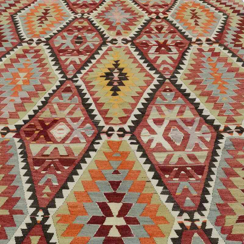 Red Vintage Esme Kilim Rug - 5' 8" x 10' 5" (68" x 125") - K0020835