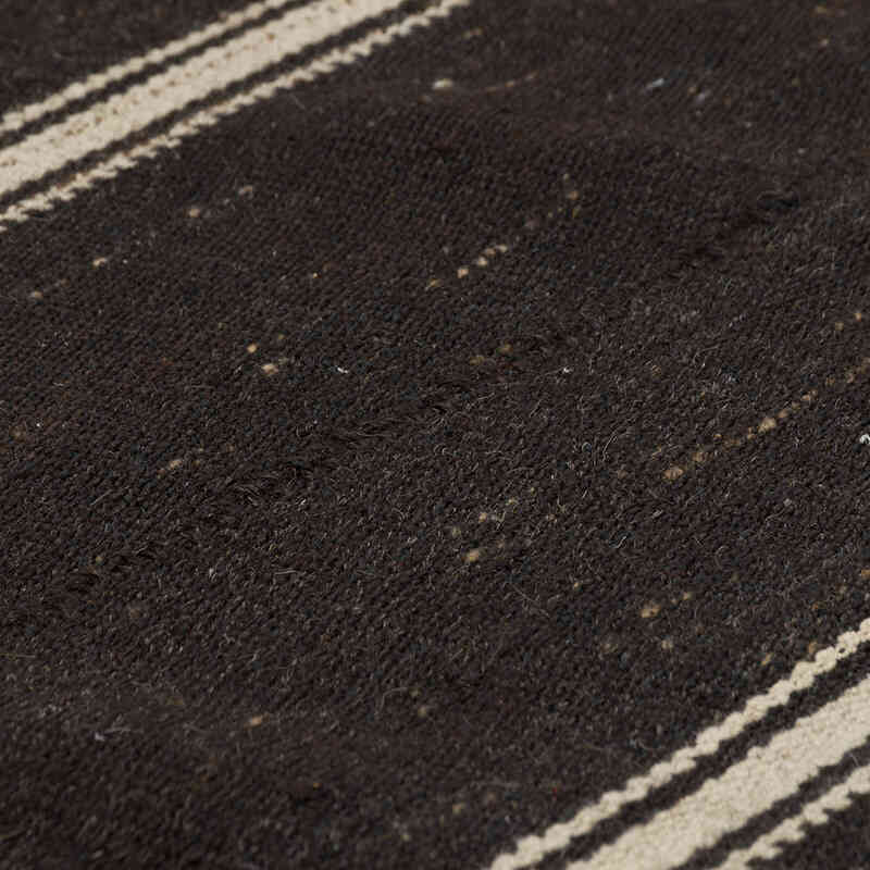 Vintage Anatolian Kilim Rug - 5' 9" x 8' 11" (69" x 107") - K0037160