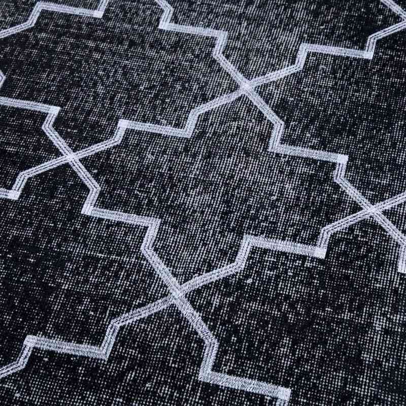 Negro Alfombra Turca bordada sobre teñida vintage - 147 cm x 383 cm - K0038642