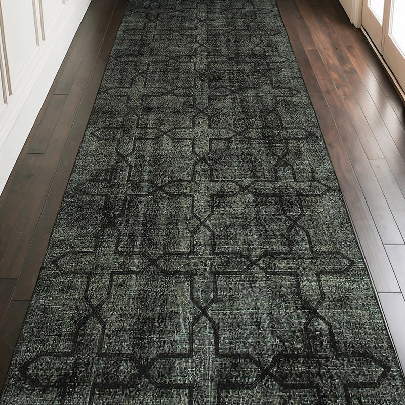 Negro Alfombra Turca bordada sobre teñida vintage - 141 cm x 375 cm - K0038654