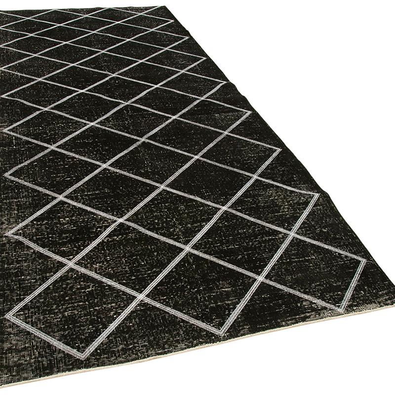 Black Embroidered Over-dyed Turkish Vintage Runner - 4' 8" x 11' 3" (56" x 135") - K0038712