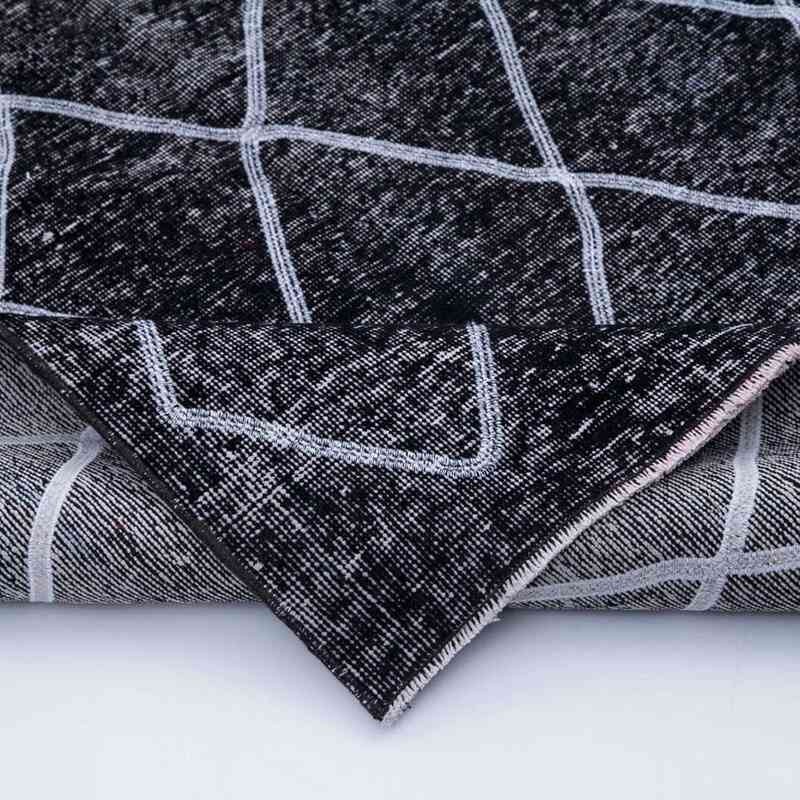 Negro Alfombra Turca bordada sobre teñida vintage - 144 cm x 377 cm - K0038784