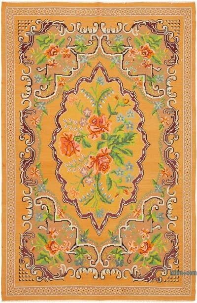 Vintage Handwoven Moldovan Kilim Rug - 6' 7" x 9' 10" (79" x 118")