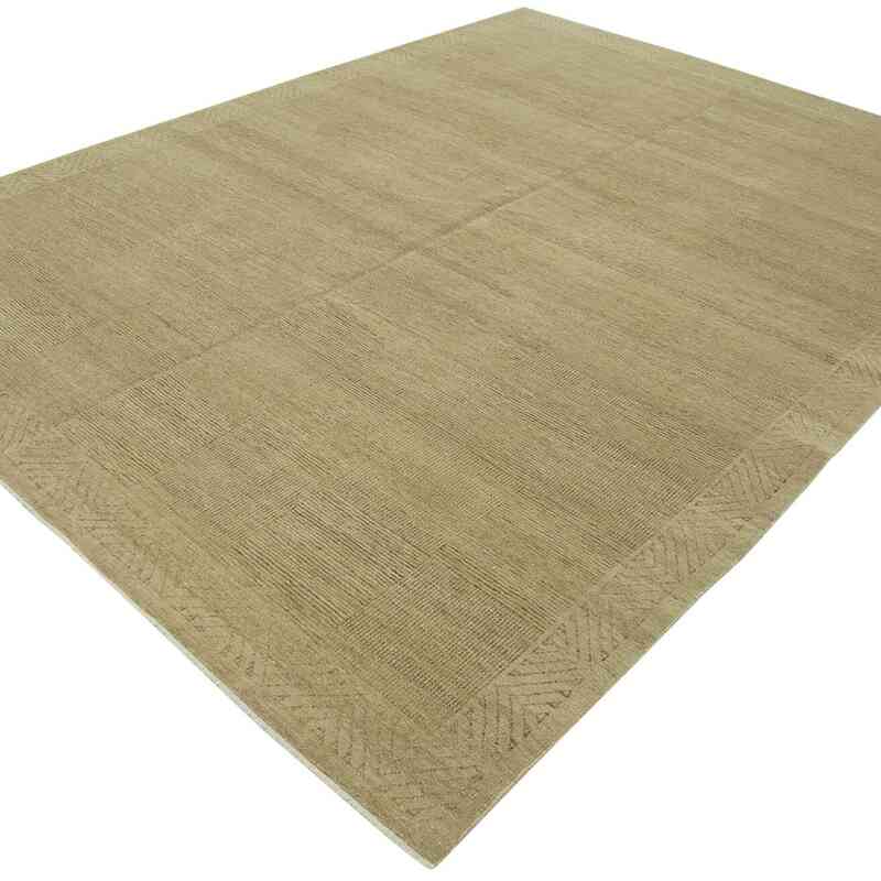 New Hand Knotted Wool Rug - 7' 10" x 10'  (94" x 120") - K0040570