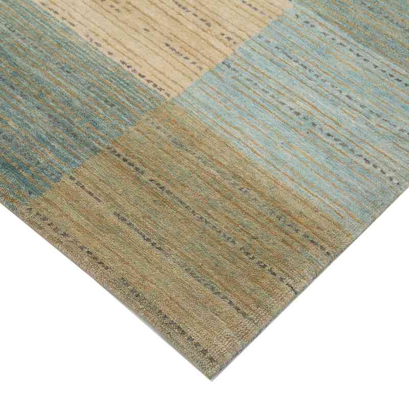 New Hand Knotted Wool Rug - 6' 2" x 9'  (74" x 108") - K0040616