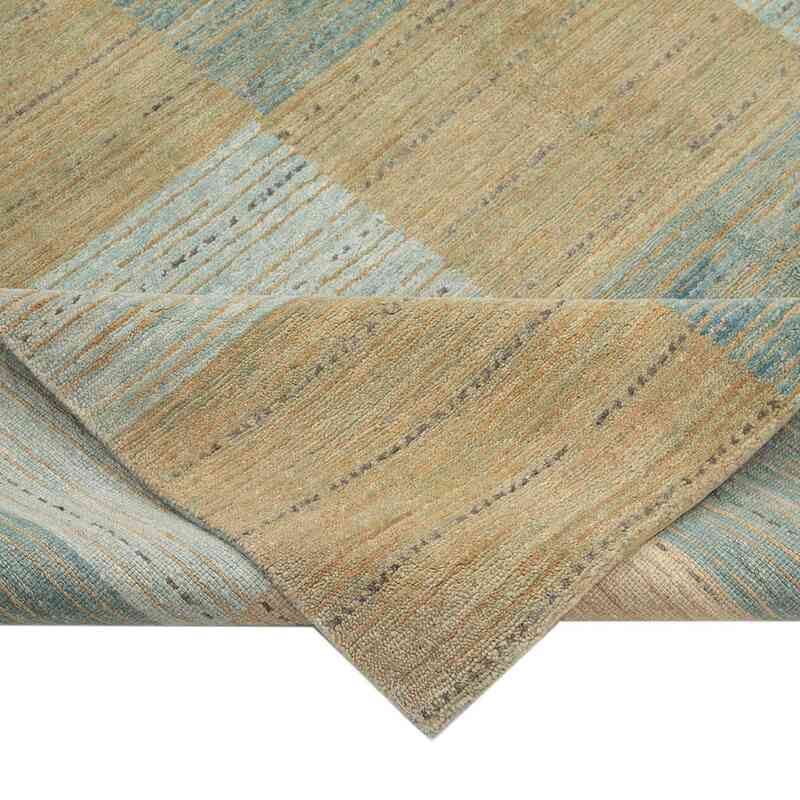 New Hand Knotted Wool Rug - 6' 2" x 9'  (74" x 108") - K0040616