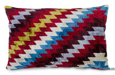 Velvet Ikat Pillow Cover - 1' 11" x 1' 3" (23" x 15")