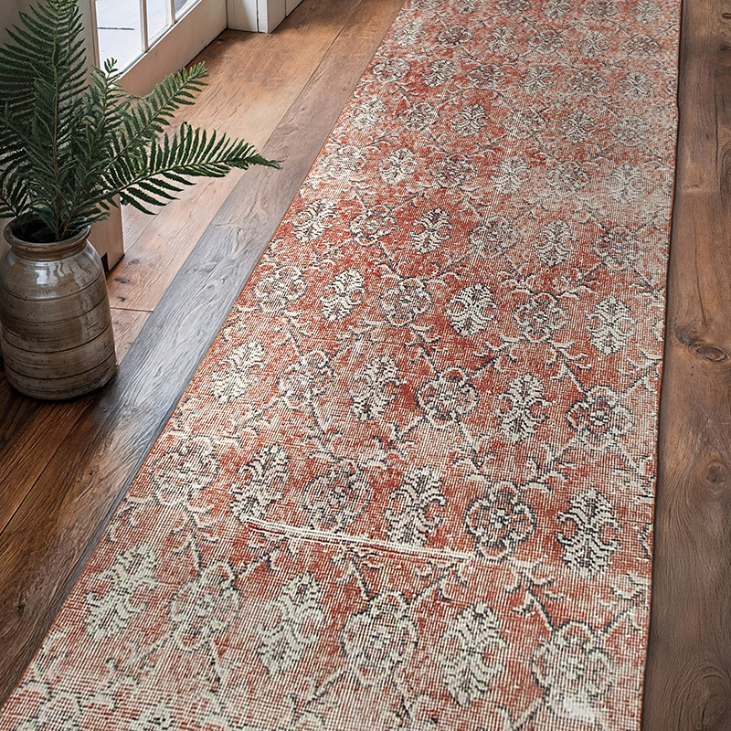 Rojo Alfombra de Pasillo Turca Vintage Sobreteñida - 92 cm x 335 cm - K0052160