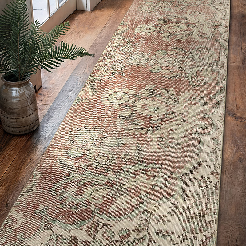 Vintage Turkish Runner Rug - 2' 7" x 10' 4" (31" x 124") - K0052234