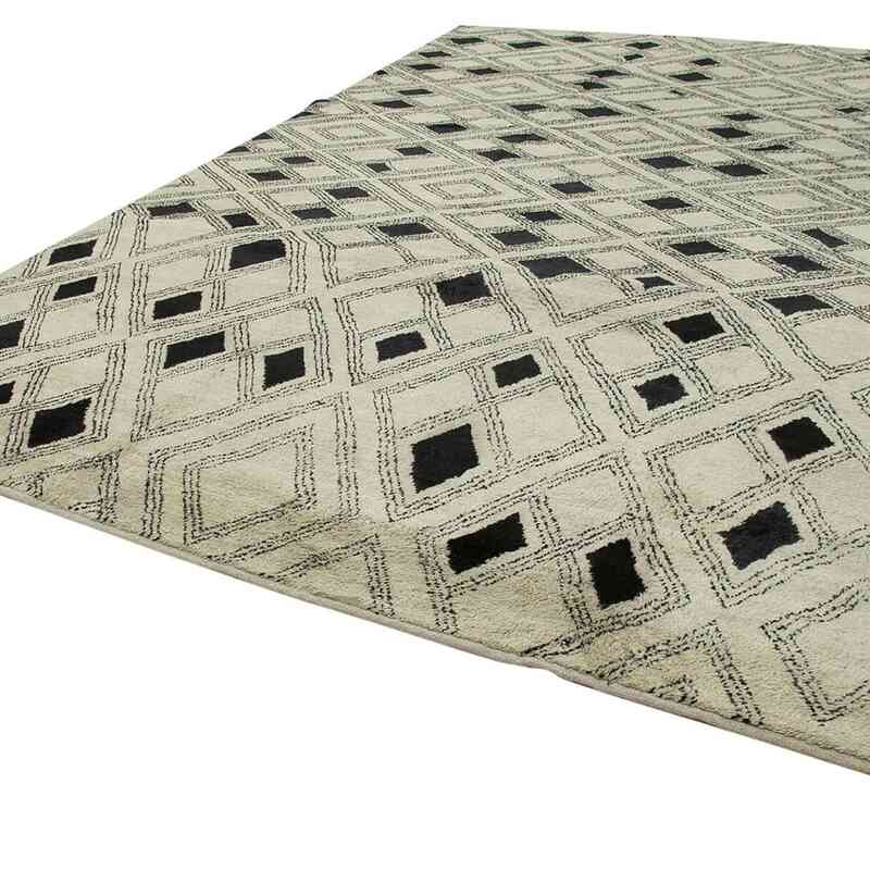 New Hand-Knotted Rug - 10' 1" x 13' 8" (121" x 164") - K0057006
