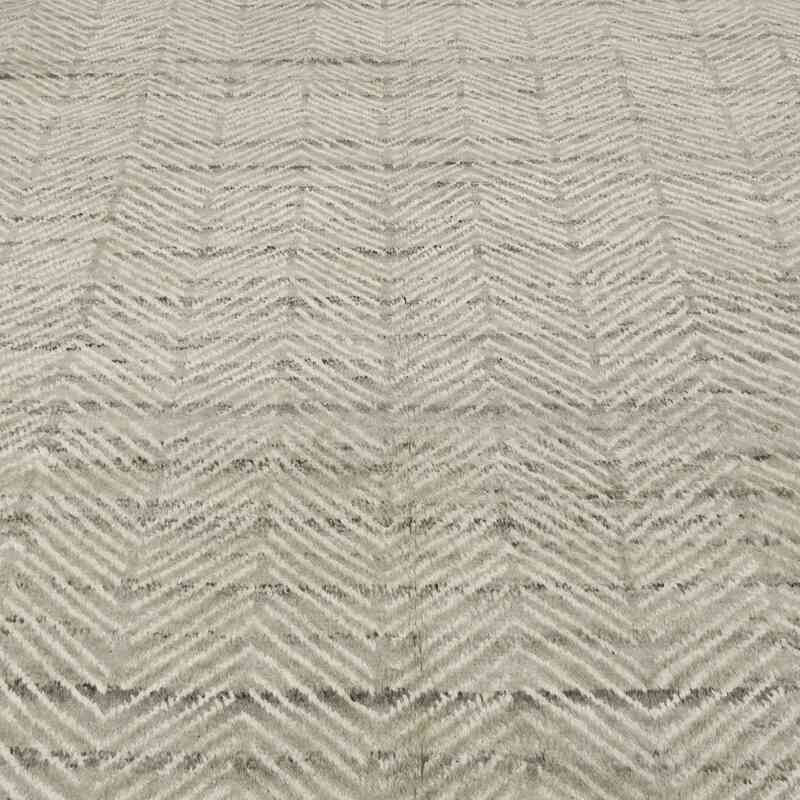 New Hand-Knotted Rug - 9' 10" x 13' 9" (118" x 165") - K0057008