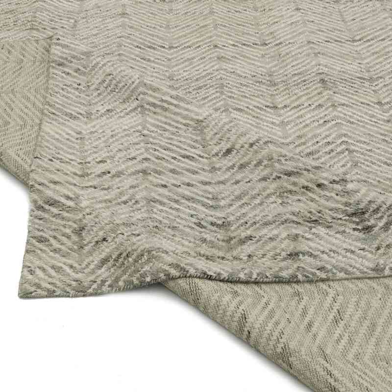New Hand-Knotted Rug - 9' 10" x 13' 9" (118" x 165") - K0057008