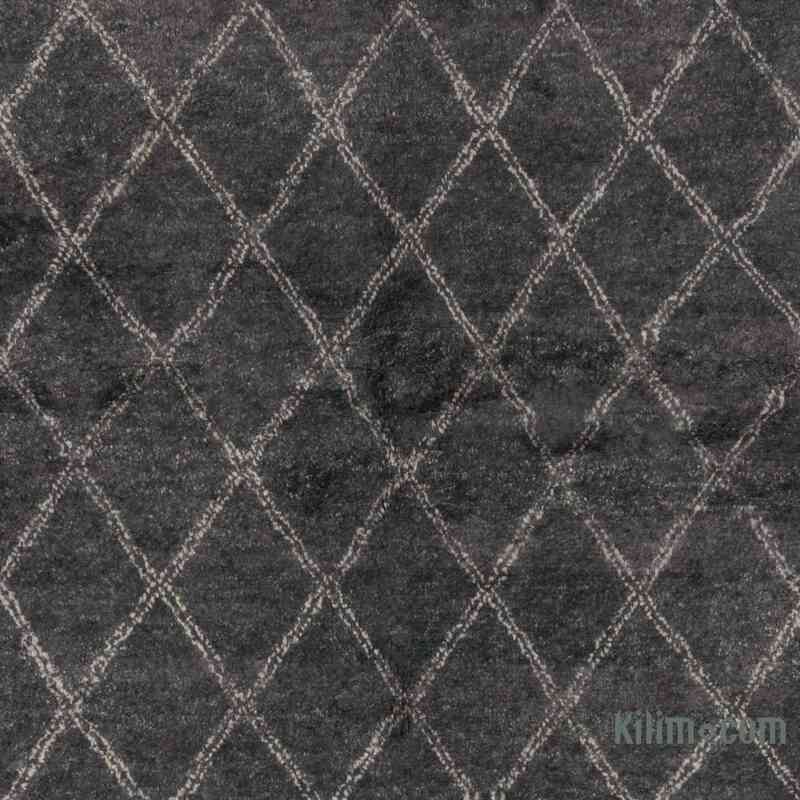 New Hand-Knotted Rug - 9' 1" x 12' 4" (109" x 148") - K0057108