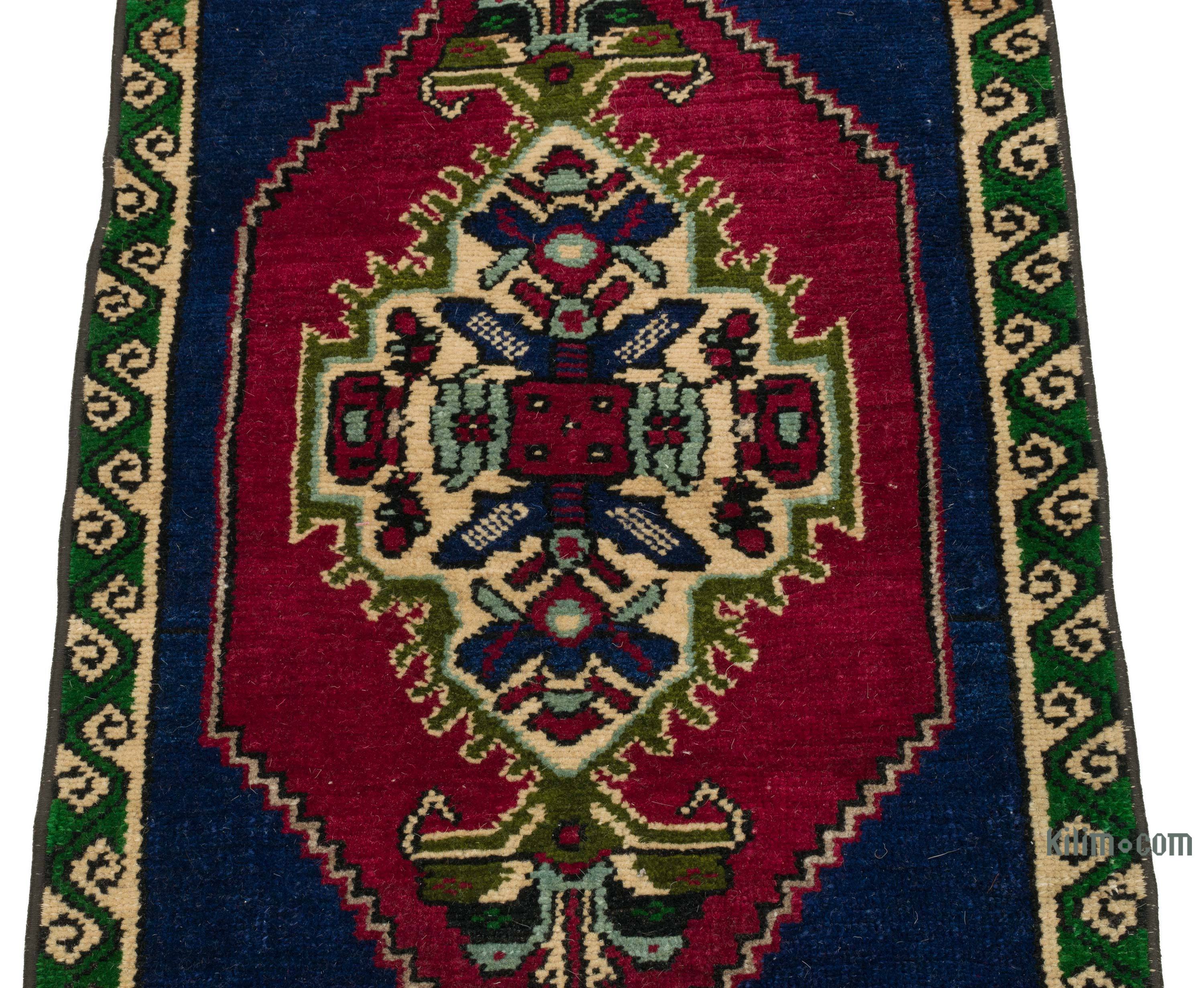 Vintage Turkish Hand-Knotted Rug - 1' 8 x 2' 7 (20 x 31)