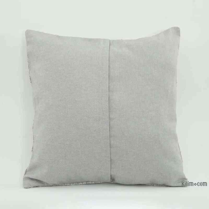 Kilim Pillow Cover - 1' 8" x 1' 8" (20" x 20") - K0058956