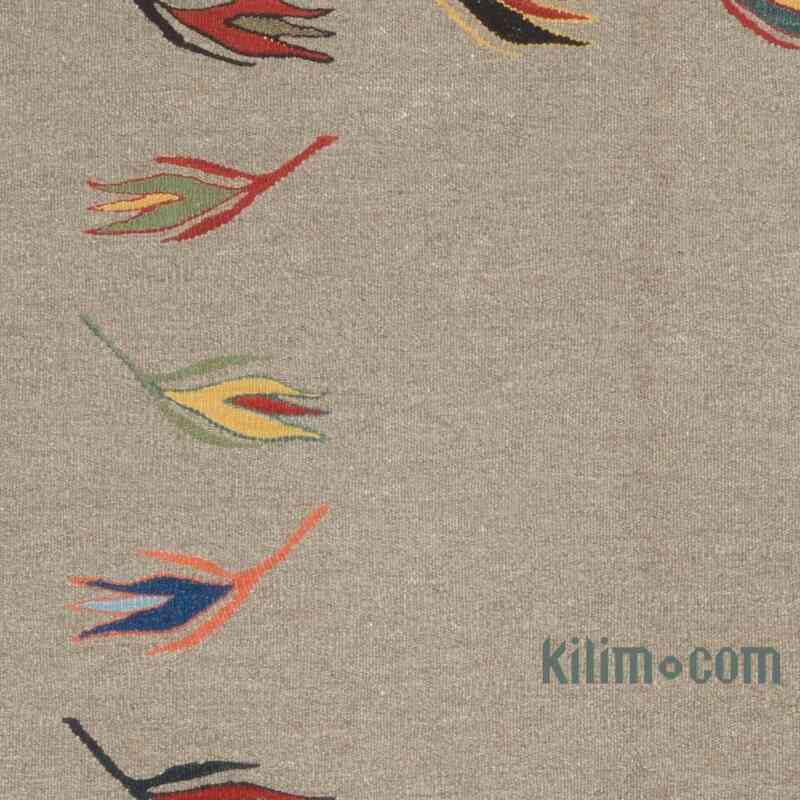 New Handwoven Turkish Kilim Rug - 4' 1" x 6'  (49" x 72") - K0059557