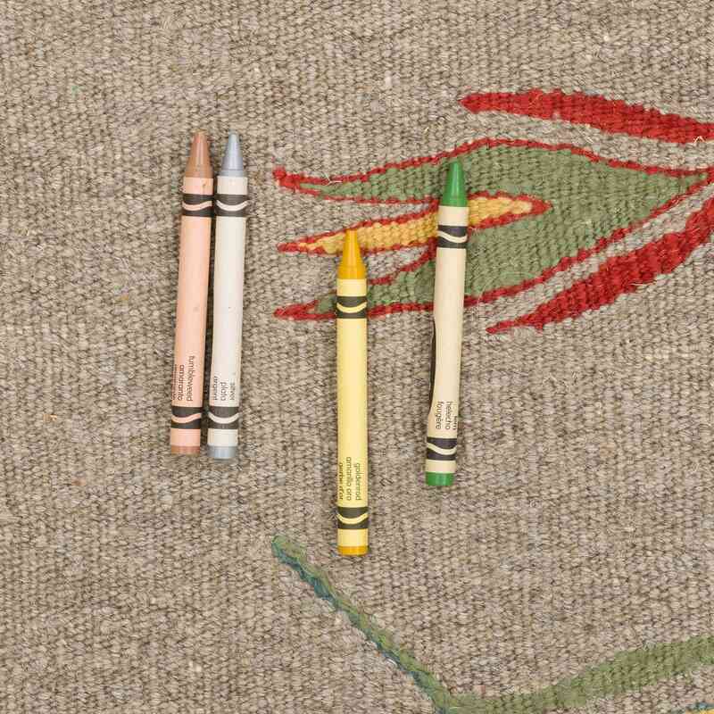 New Handwoven Turkish Kilim Rug - 4' 1" x 6'  (49" x 72") - K0059557