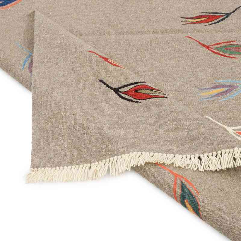New Handwoven Turkish Kilim Rug - 4' 1" x 6'  (49" x 72") - K0059557