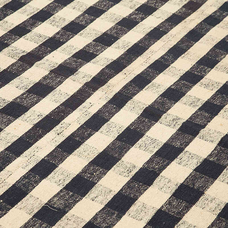Vintage Anatolian Flatweave - 6' 9" x 10' 8" (81" x 128") - K0060455