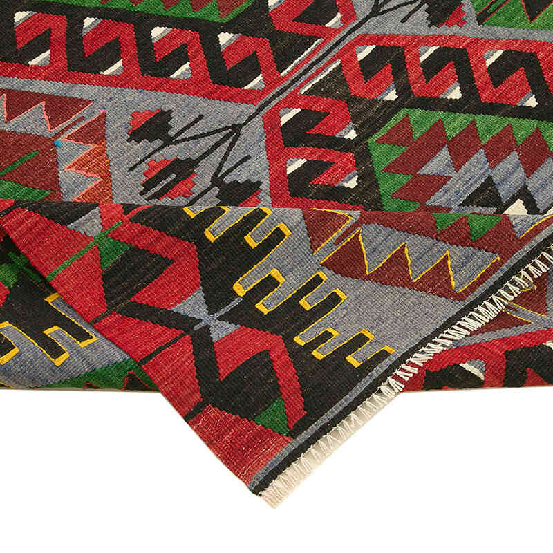 Vintage Turkish Kilim Rug - 5' 3" x 9' 6" (63" x 114") - K0060479