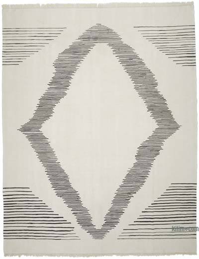 New Handwoven Turkish Kilim Rug - 8' 6" x 10' 10" (102" x 130")