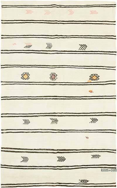 Beige Vintage Anatolian Hemp Kilim Rug - 6' 2" x 9' 11" (74" x 119")