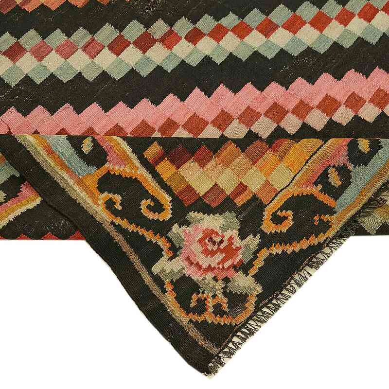Vintage Handwoven Moldovan Kilim Rug - 5'  x 8' 9" (60" x 105") - K0062592