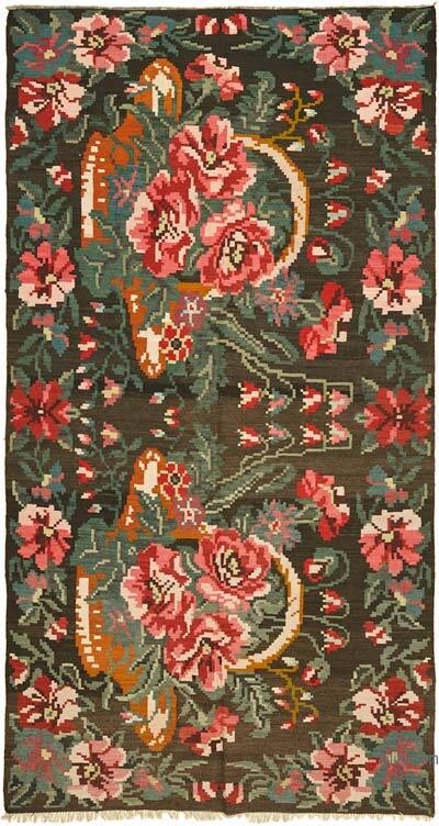 Vintage Handwoven Moldovan Kilim Rug - 5' 11" x 10' 6" (71" x 126")