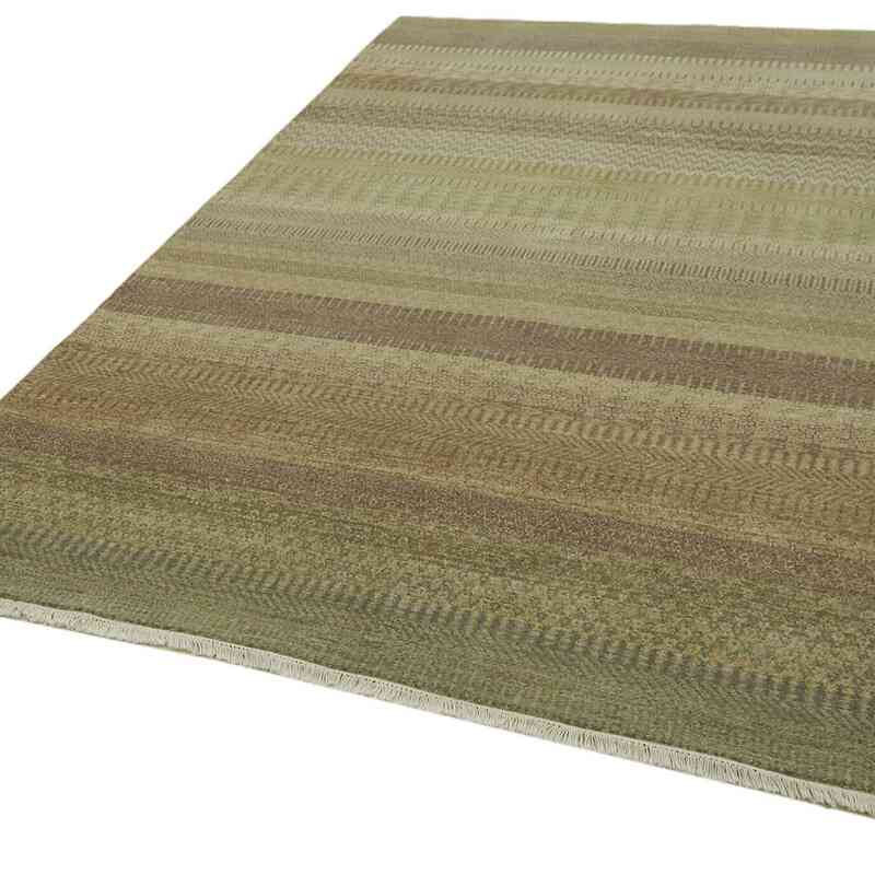 New Hand Knotted Wool Rug - 6' 1" x 9' 1" (73" x 109") - K0063211