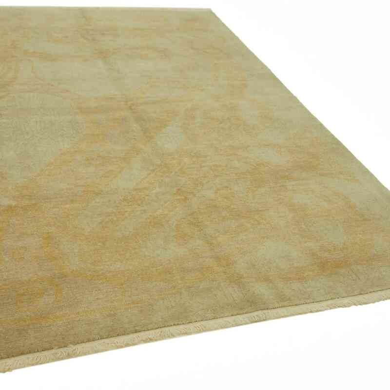 New Hand Knotted Wool Rug - 6' 9" x 9' 1" (81" x 109") - K0063254