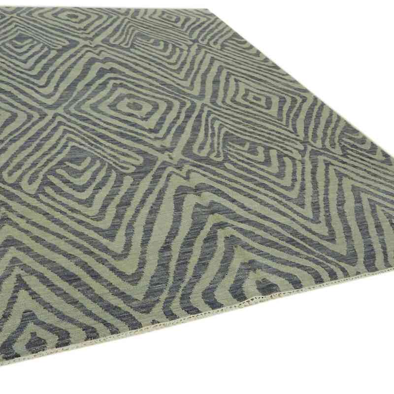 New Hand-Knotted Rug - 8' 1" x 9' 10" (97" x 118") - K0063753