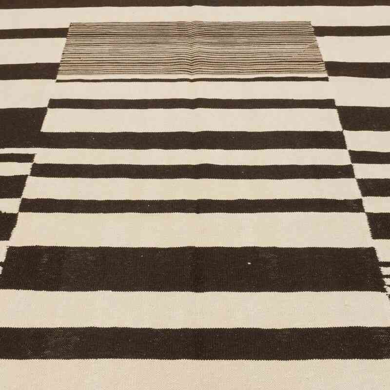 New Handwoven Turkish Kilim Rug - 5' 11" x 7' 7" (71" x 91") - K0064423