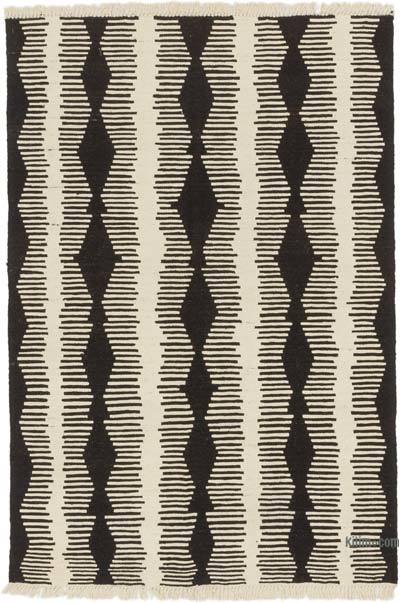 New Handwoven Turkish Kilim Rug - 4' 1" x 5' 11" (49" x 71")