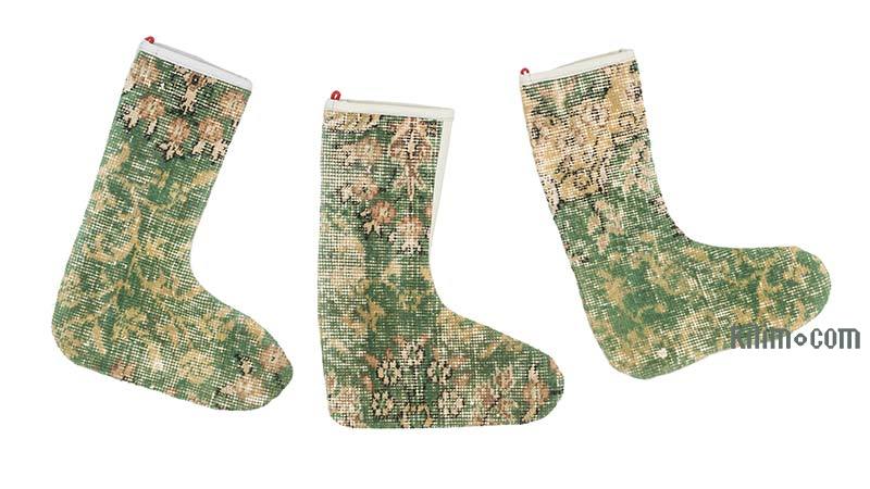 Set of 3 Christmas Stockings - K0065072