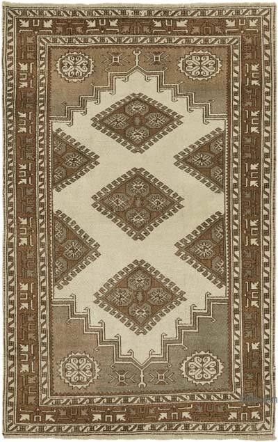K0039794 All Wool Hand-Knotted Vintage Turkish Rug - 4' 7 K0039794 All Wool Hand-Knotted Vintage Turkish Rug - 4' 7