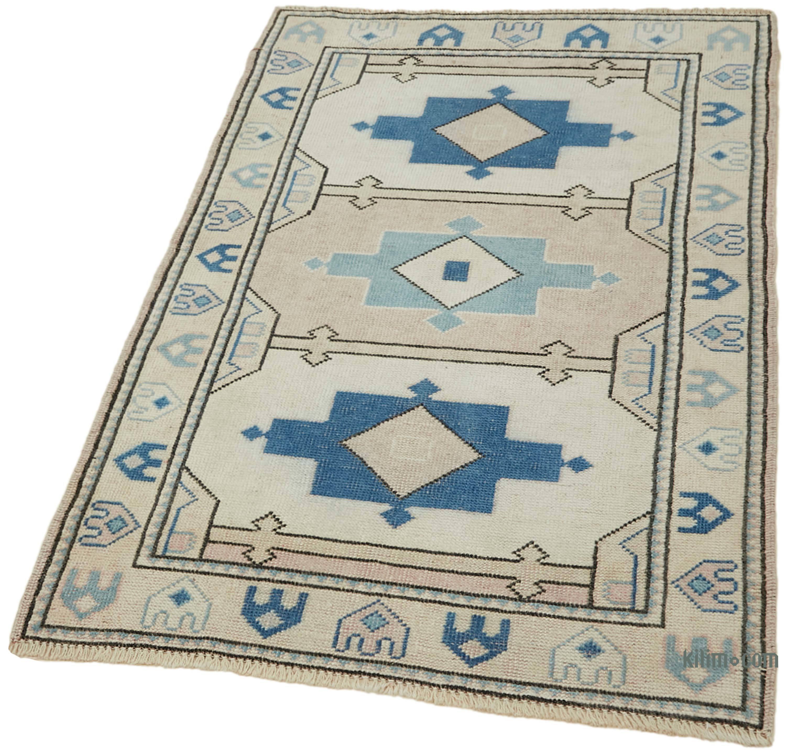 K0062696 Vintage Turkish Hand-Knotted Rug - 2' 4 x 3' 5 (28 x 41)  The  Source for Vintage Rugs, Tribal Kilim Rugs, Wool Turkish Rugs, Overdyed  Persian Rugs, Runner Rugs, Patchwork