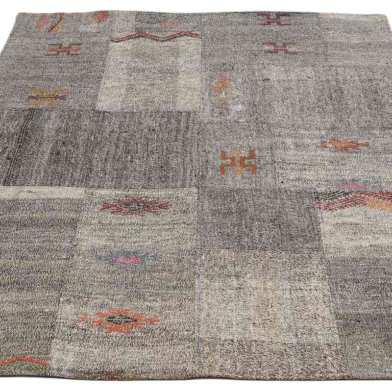 Patchwork Kilim Rug - 4' 11" x 6' 3" (59" x 75") - K0065827