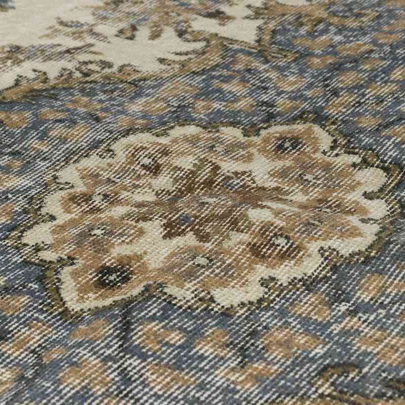 Vintage Turkish Hand-Knotted Rug - 5' 10" x 10' 1" (70" x 121") - K0067420