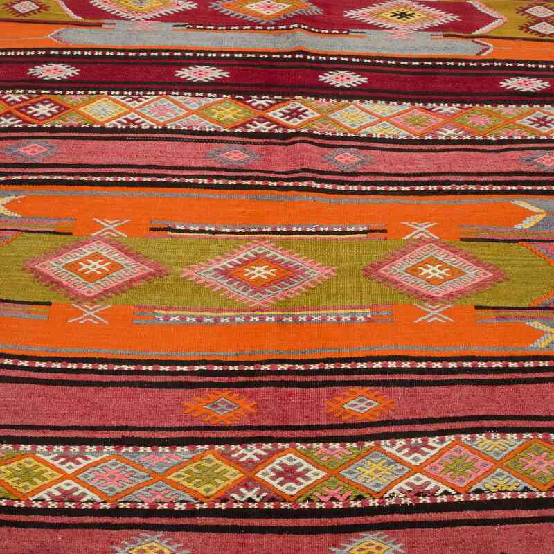 Vintage Sivas Kilim Rug - 5' 1" x 6' 8" (61" x 80") - K0067592