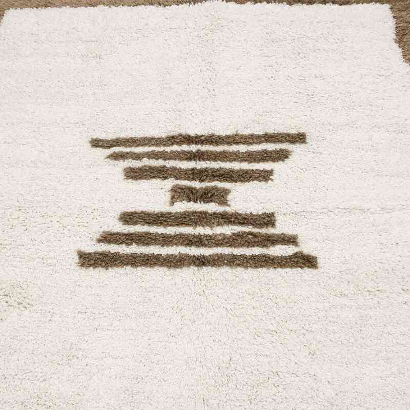 Vintage Anatolian Tulu Rug - 4' 6" x 5' 6" (54" x 66") - K0067751