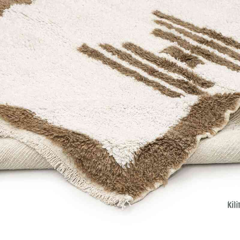 Vintage Anatolian Tulu Rug - 4' 6" x 5' 6" (54" x 66") - K0067751