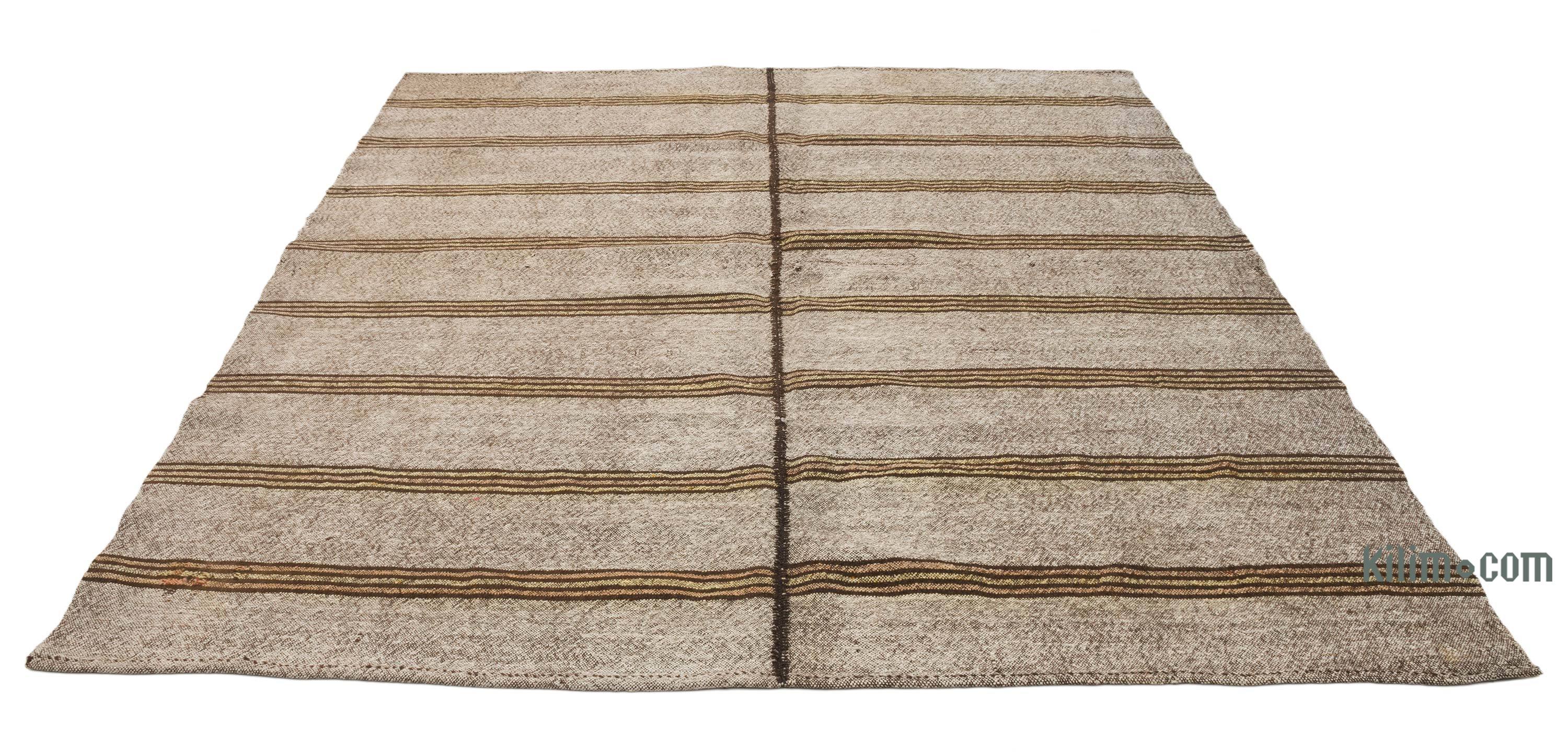 K0061980 Vintage Anatolian Kilim Rug - 5' 9 x 9' 7 (69 x 115