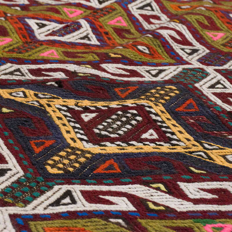 Vintage Anatolian Jijim Rug - 5' 3" x 9' 11" (63" x 119") - K0069835