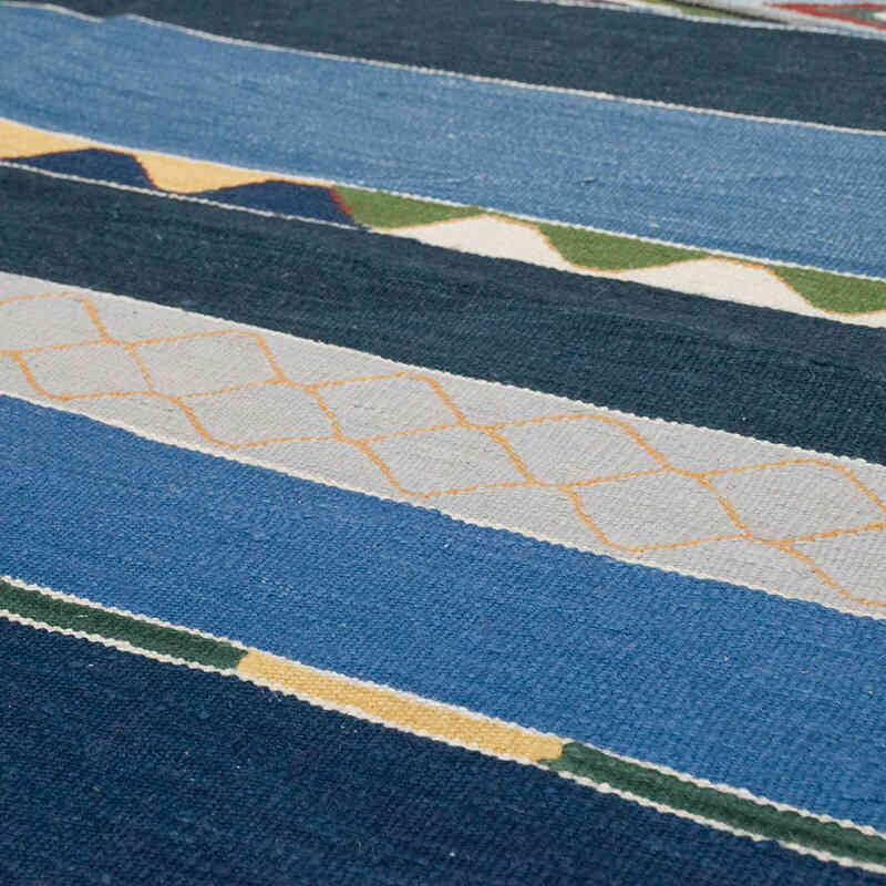 New Handwoven Turkish Kilim Rug - 6' 1" x 8' 3" (73" x 99") - K0070245