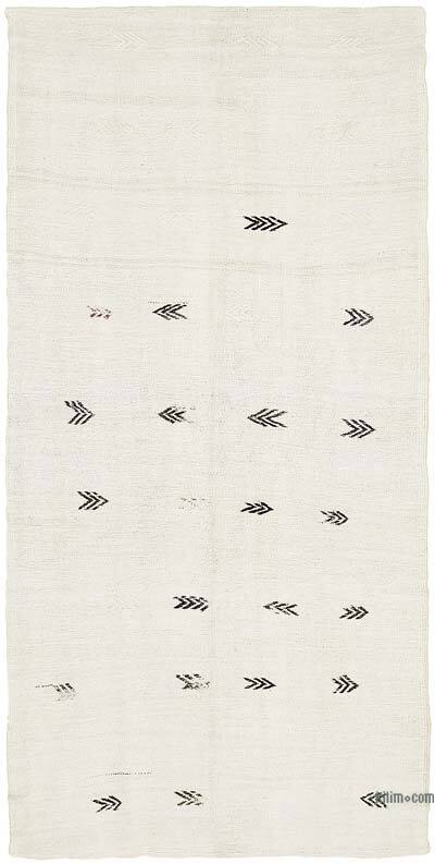 Vintage Anatolian Hemp Kilim Rug - 5' 10" x 11' 3" (70" x 135")
