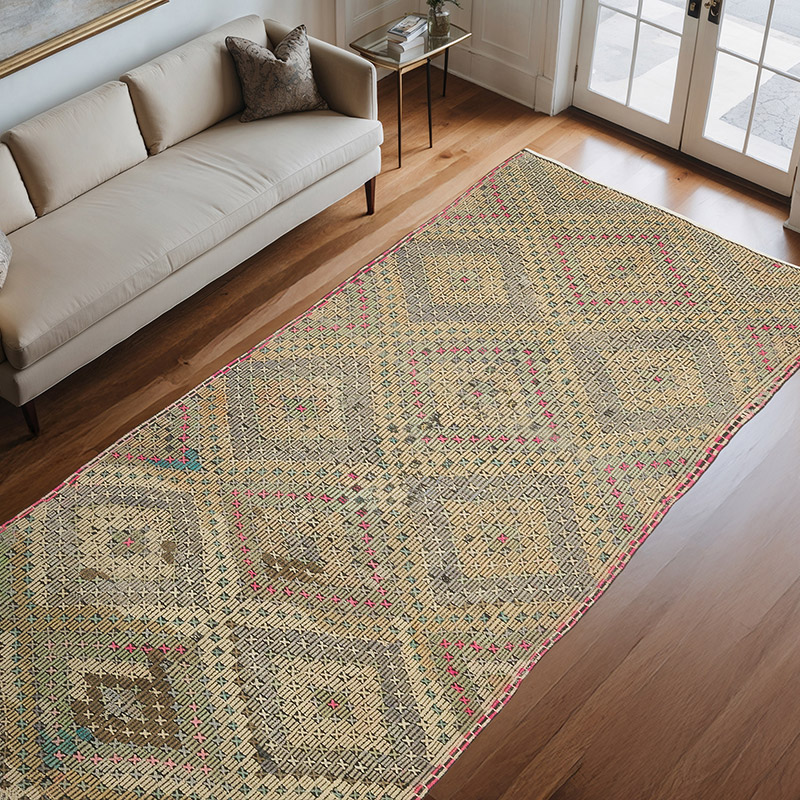 Vintage Anatolian Jijim Rug - 5' 5" x 10' 6" (65" x 126") - K0070821