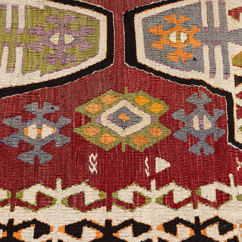 Vintage Mut Kilim Rug - 5' 5" x 8'  (65" x 96") - K0071053