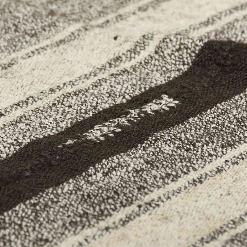 Vintage Turkish Kilim Rug - 6' 5" x 7' 9" (77" x 93") - K0071192