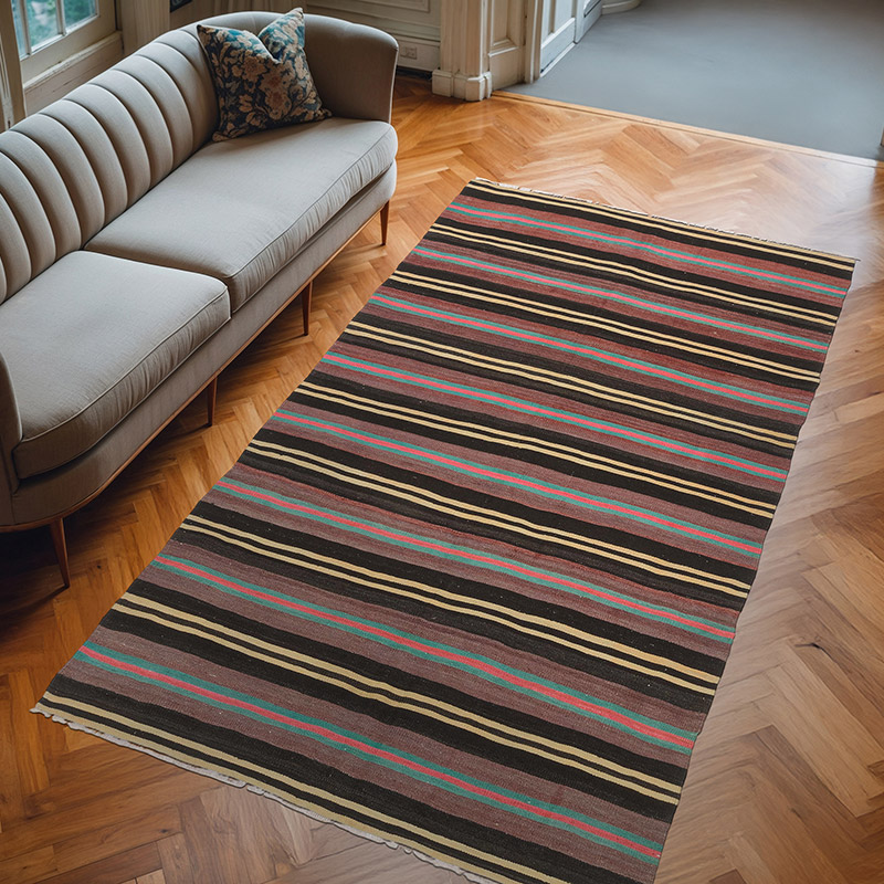 Vintage Manisa Kilim Rug - 5' 2" x 9' 2" (62" x 110") - K0071884